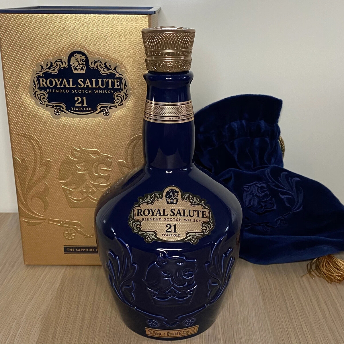 Алкопарфюмер. Royal Salute 25. Роял салют 21 год. Виски виски Royal Salute 25.