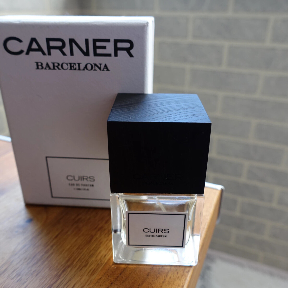 Карнер барселона мун. Carner Barcelona cuirs 100 ml. Carner Barcelona el born. Парфюмерная вода Carner Barcelona cuirs. Carner Barcelona min 15 мл.