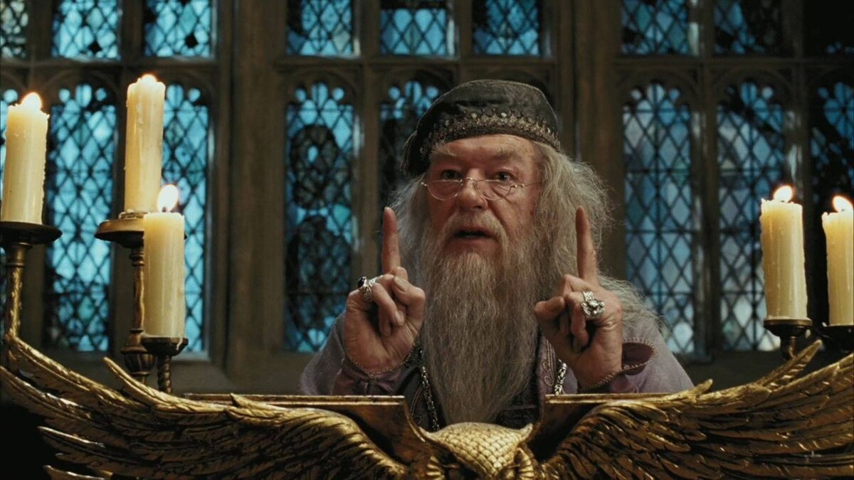 счастье в темные времена дамблдор можно. счастье можно найти даже в темные времена если. счастье можно найти даже в темные времена дамблдор. альбус дамблдор узник азкабана. дамблдор даже в самые темные.