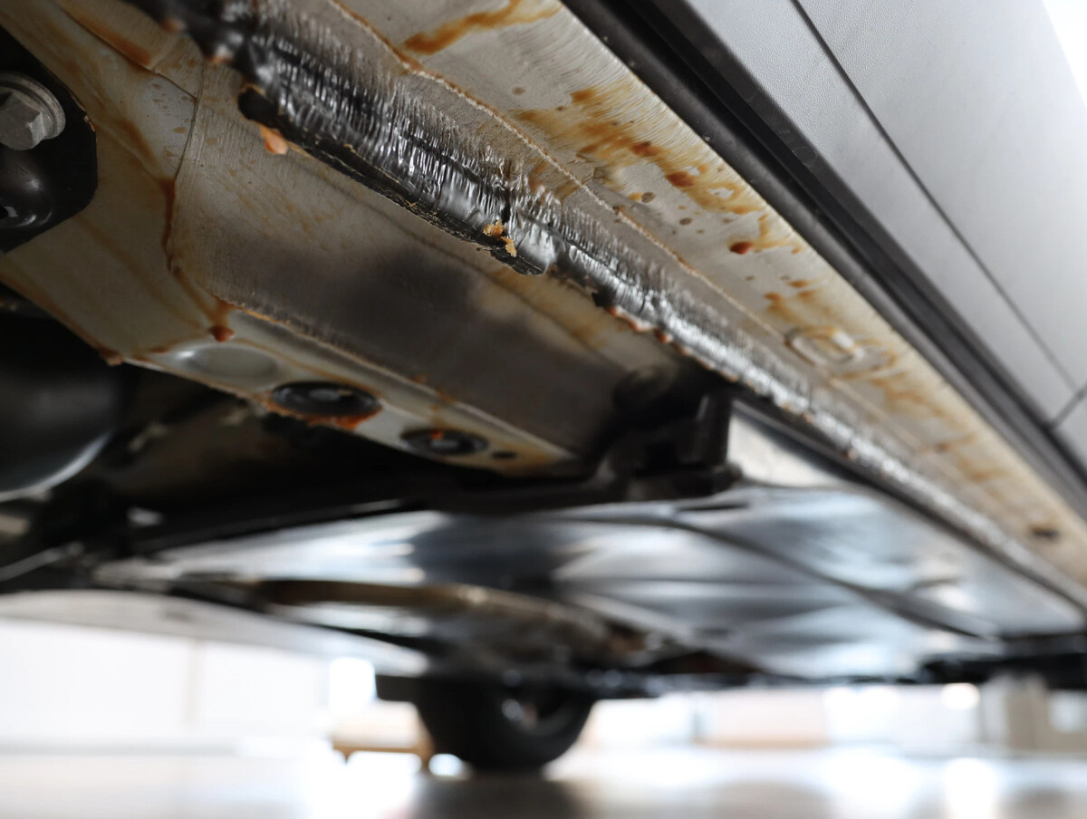 Заводской герметик Volkswagen Tiguan