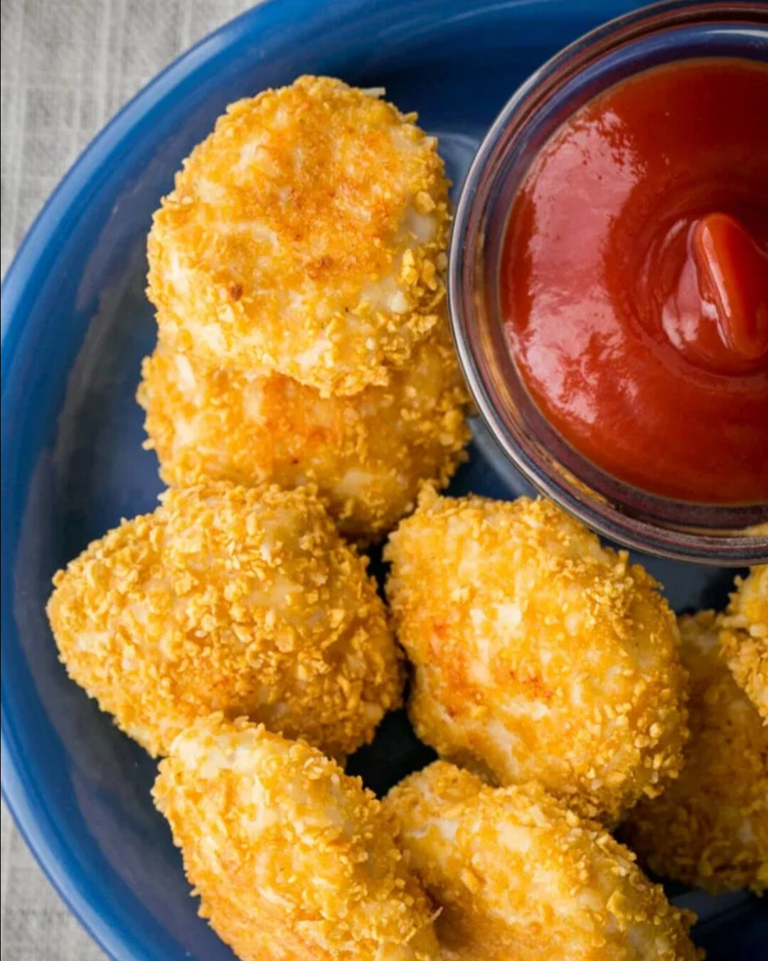 Как жарить нагенцы мороженные нагенцы. Чикен наггетсы классические. Рыбные наггетсы. Наггетсы ермолино. Наггетсы куриные.