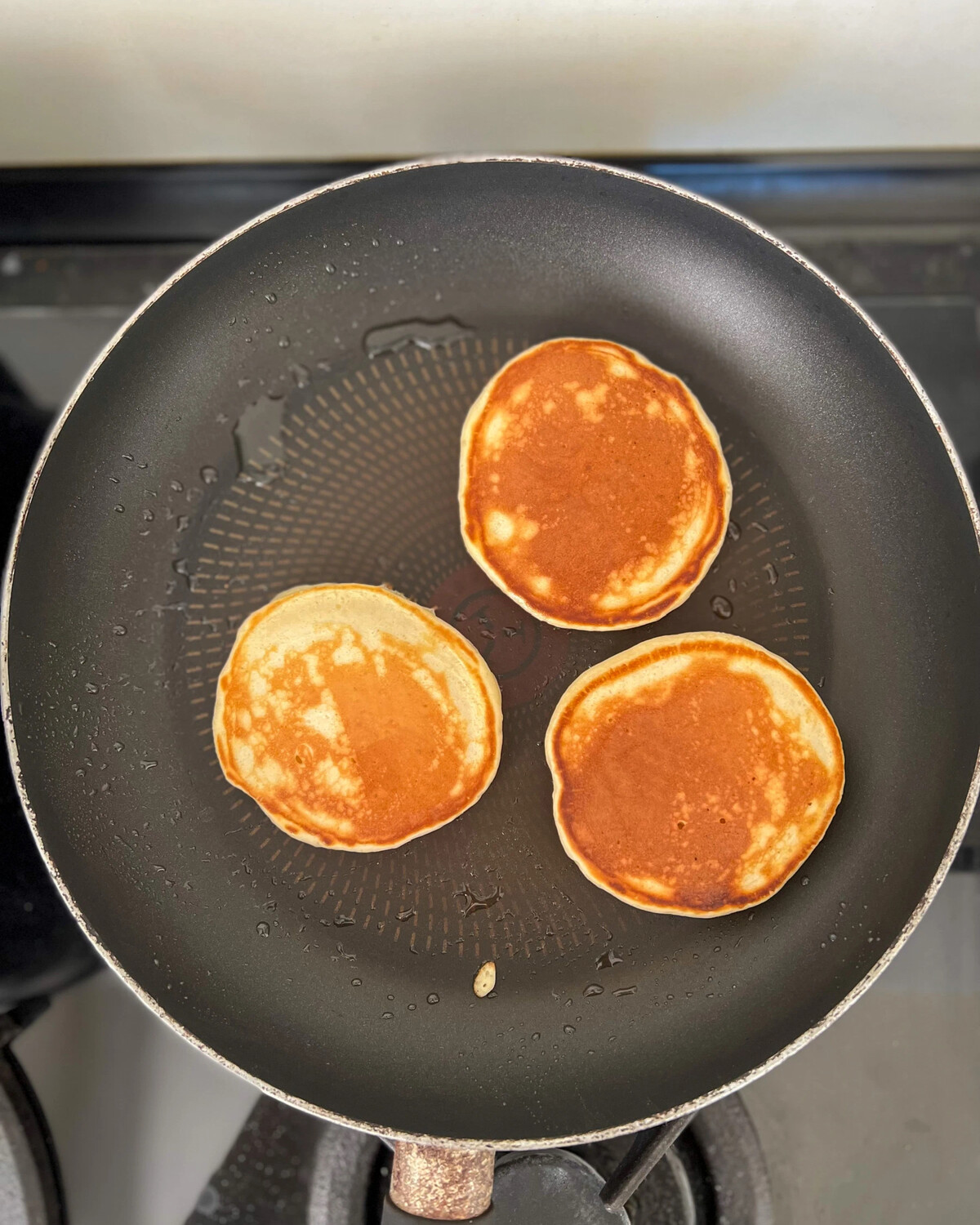 Чем русские оладьи отличаются от американских панкейков? 🥞 Может  показаться… | Сладкий Персик | Дзен