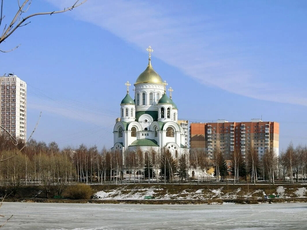 Солнцево. Храм в Солнцево. Храм Святого преподобного Сергия Радонежского в Солнцево. Район Солнцево Москва храм. Солнцевский храм Солнцевский проспект.