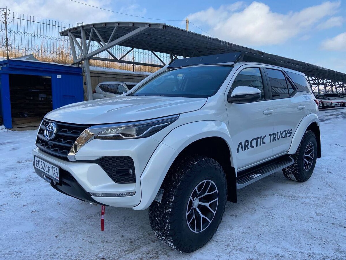 Toyota Fortuner Arctic Trucks at35