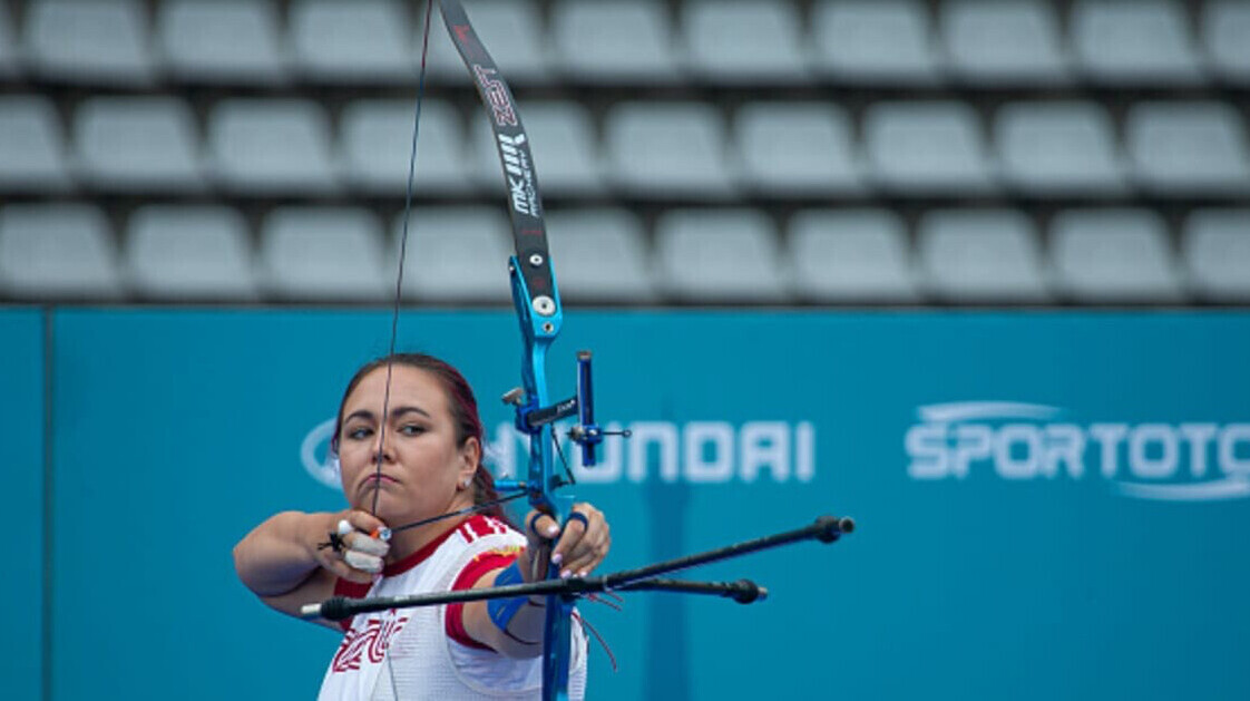 Елена Осипова лучница