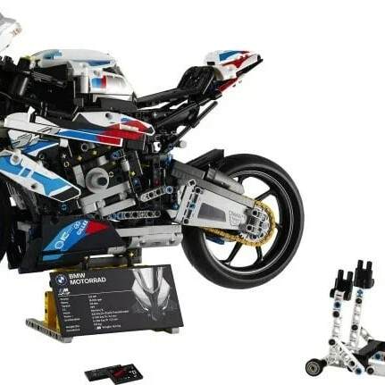 LEGO Technic BMW M 1000 RR