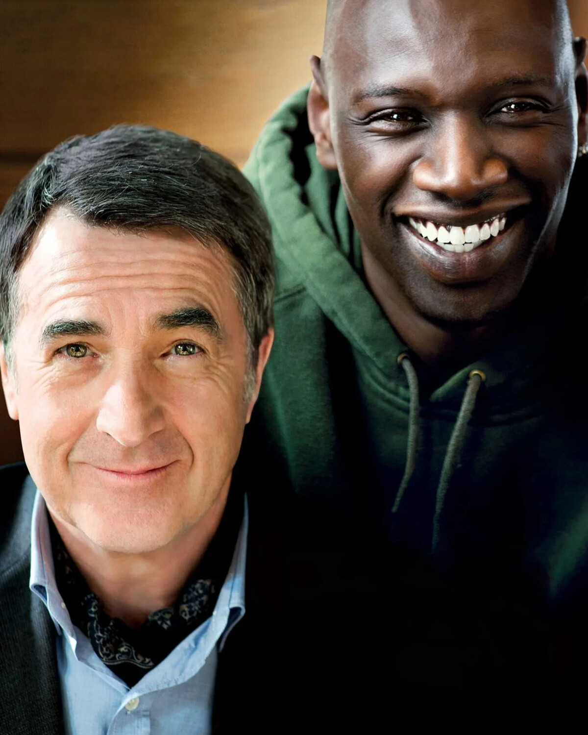 Intouchables перевод с английского. 1+1 Неприкасаемые. Intouchables Постер. 1 1 Неприкасаемые 2011 обложка. Премии Неприкасаемые.