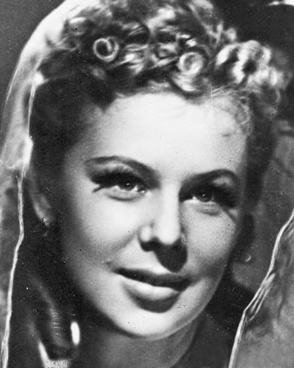 Лариса кронберг актриса биография личная жизнь Советские зрители считали Ларису Кронберг красавицей и прекрасной актрисой, но. 