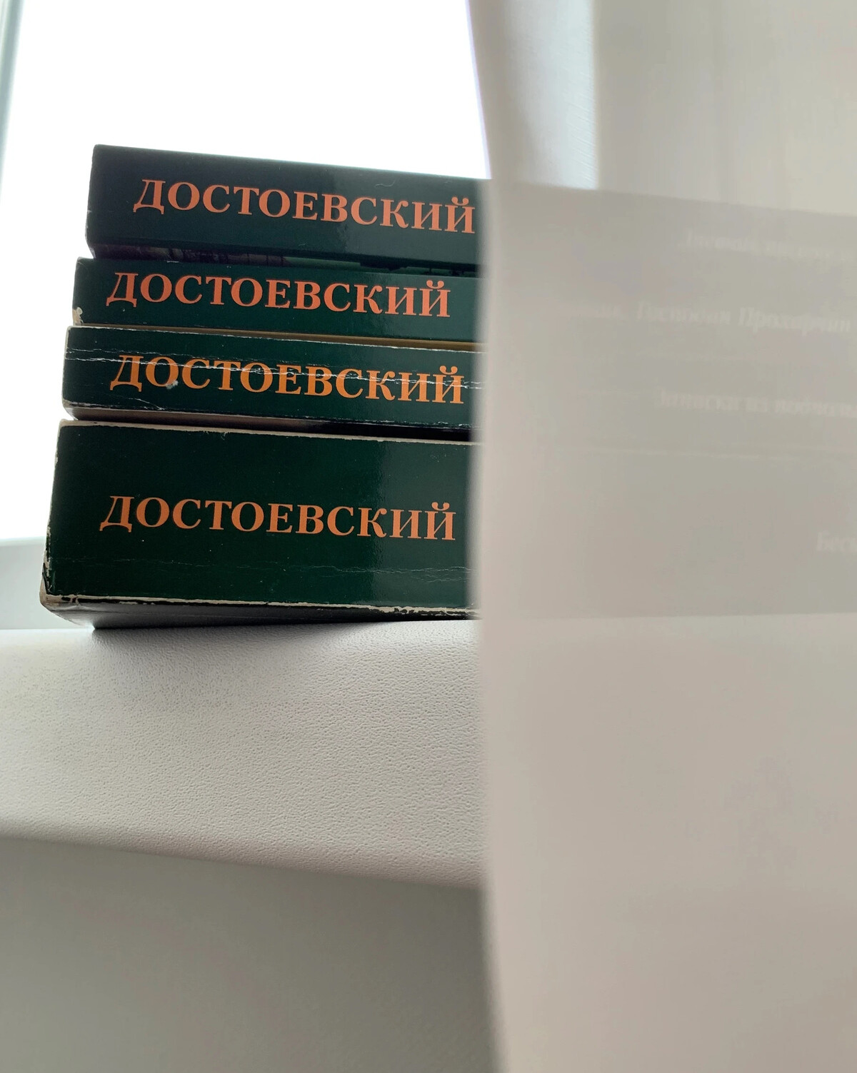 Мария мякиш. Книжный мякиш дзен. Детская книга мякиш борис волк. Книжный мякиш канал. Маша книжный мякиш.