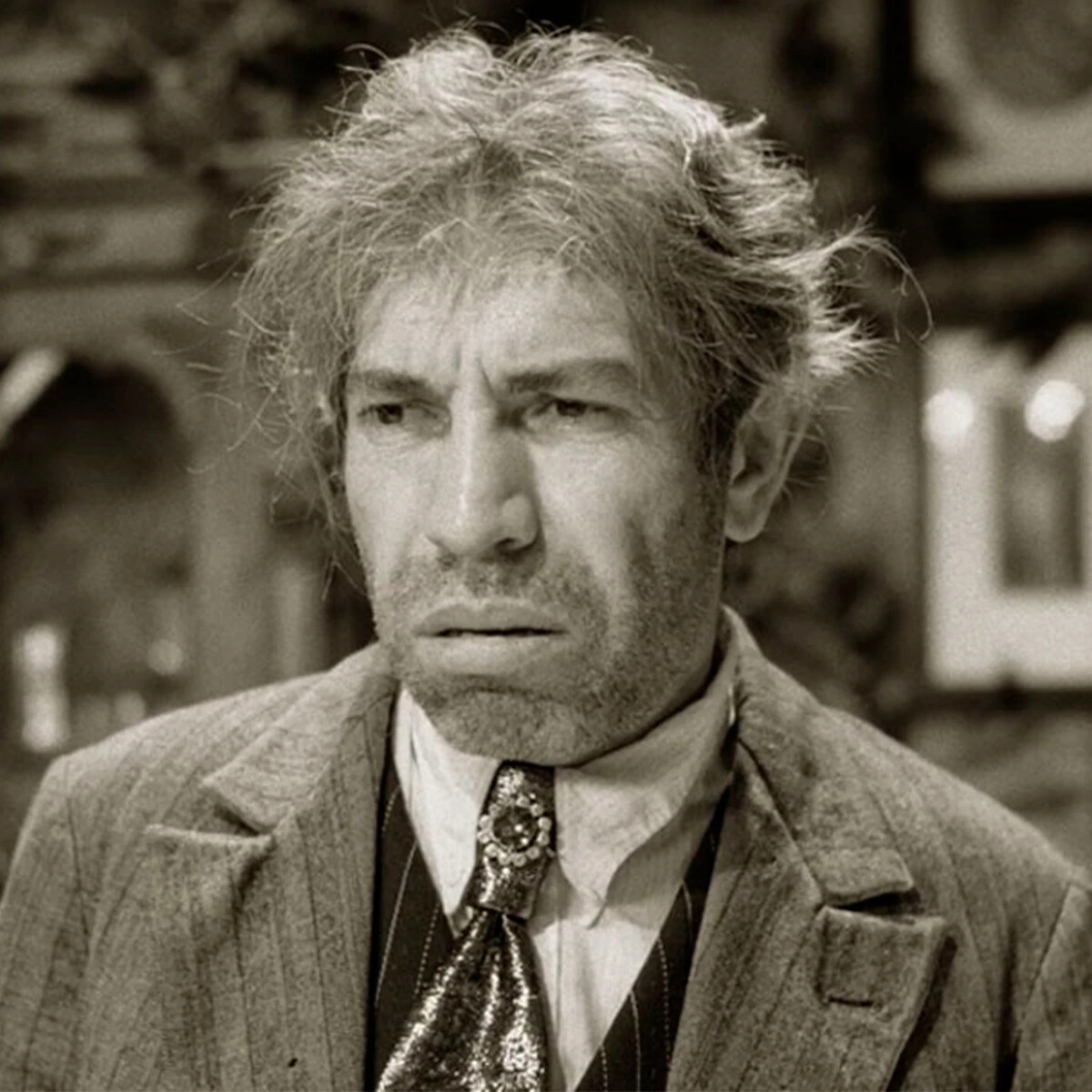 Как шарик выбрал себе имя собачье сердце. Как шарик выбрал себе имя собачье сердце. Шариков собачье сердце. Собачье сердце 1988 постер. Полиграф полиграфыч шариков.