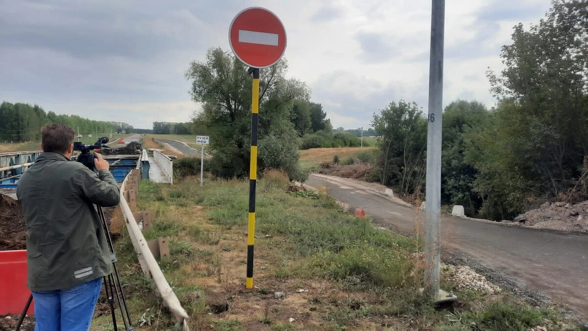 Дырявый мост по дороге quot;Набережные Челны-Бурдыquot; разобрал строящий объездную. ЭФИ