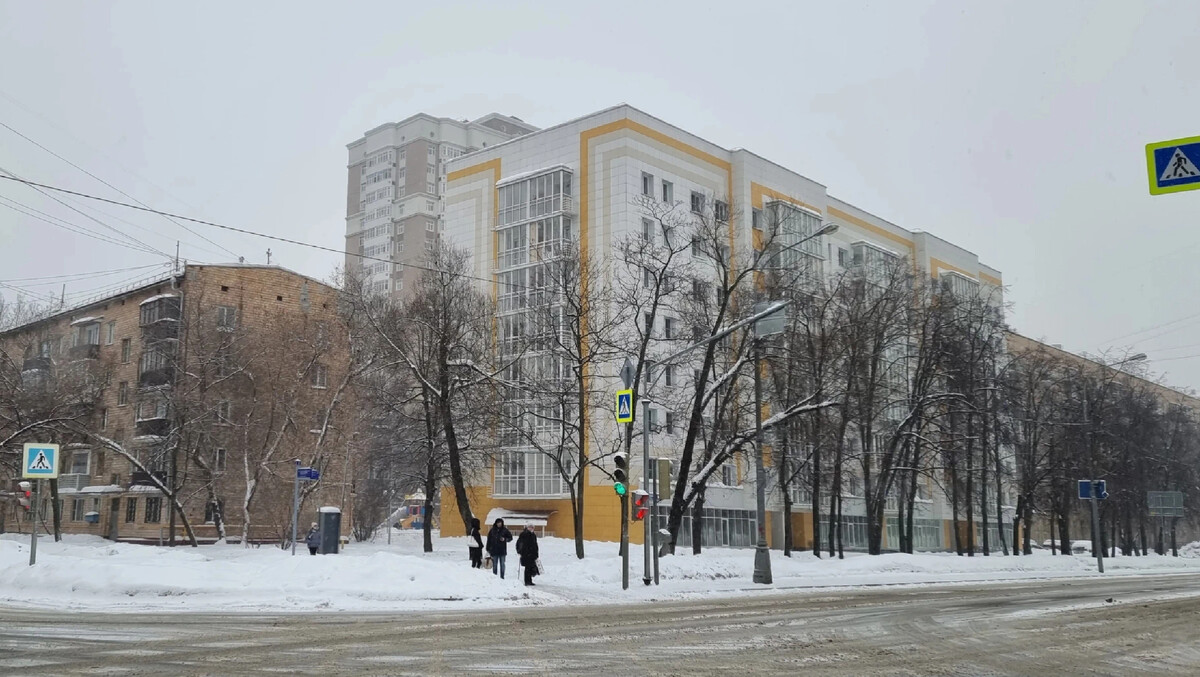 Это едва ли не самый первый построенный в Москве дом по программе реновации…  | Фотограф Гудвин | Дзен