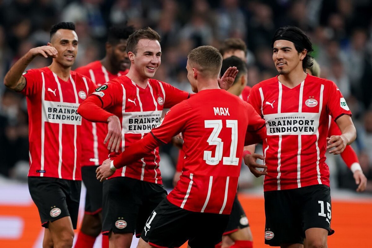 Эстетика на псв. Псв бизнес онлайн. Йохан бакайоко псв 2023. Псв без сотрудников. Псв фото футболистов.