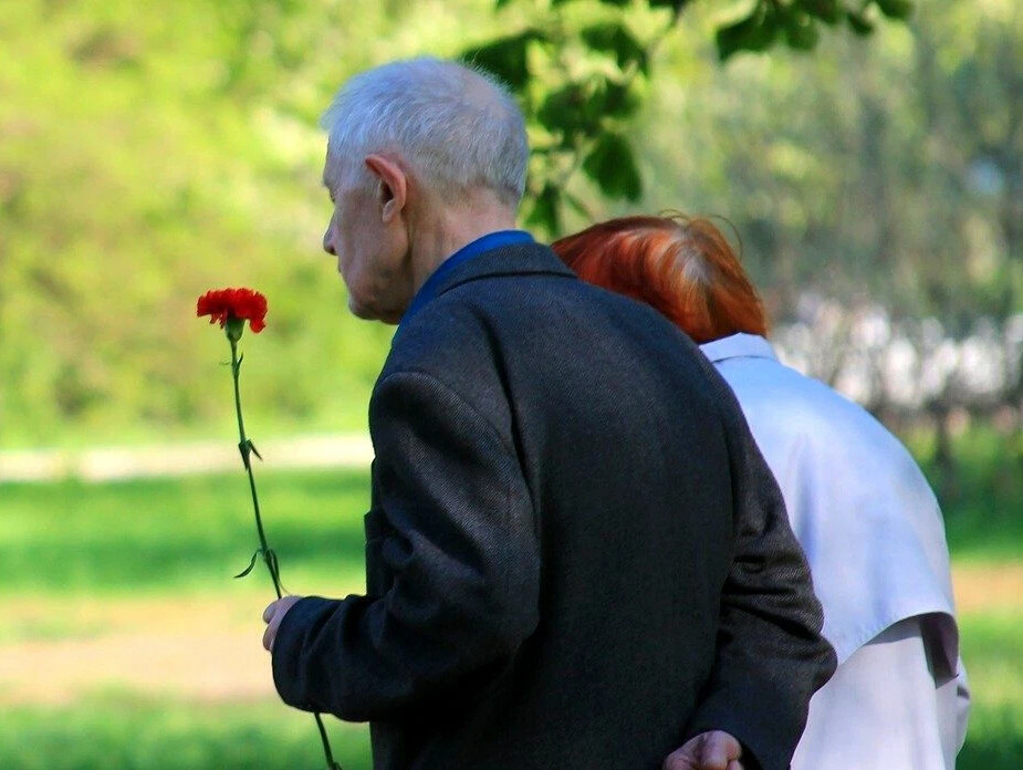 Пенсионеры 9 мая. Выплаты за долгий брак. Ветераны Истра.