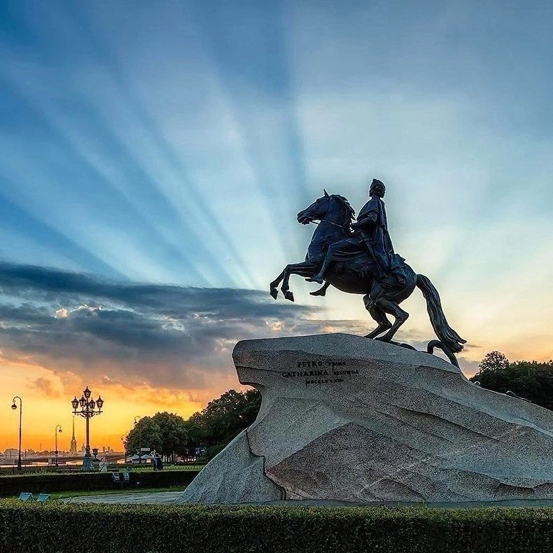 Петр великий санкт петербург