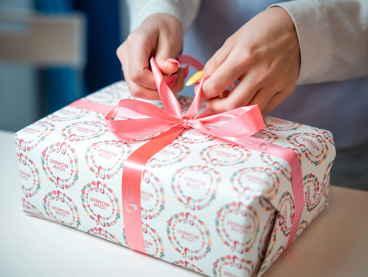 Подарок. Настоящее это подарок. Real Gift.