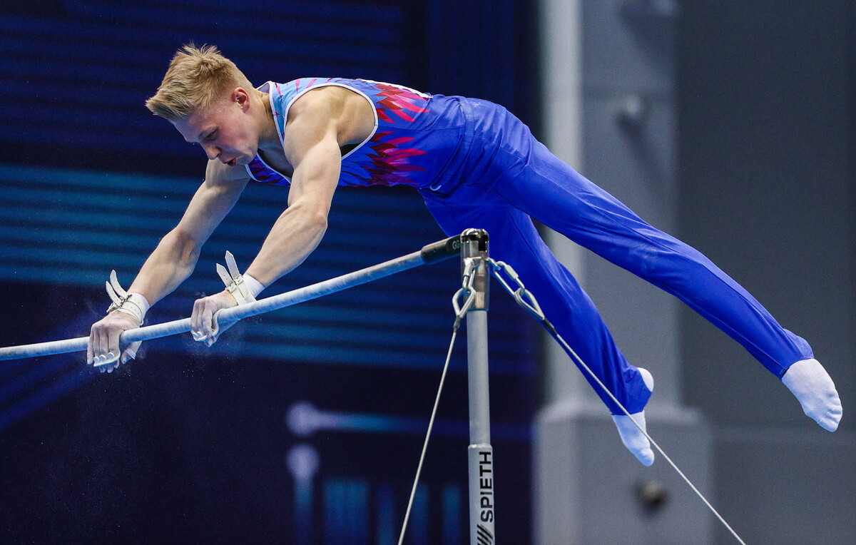 Чемпион мира по спортивной гимнастике Карачкин