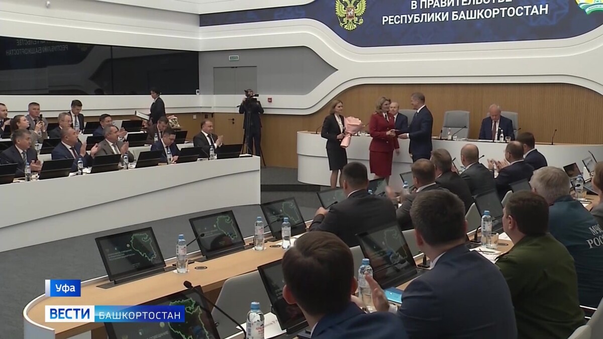 Совещание правительства башкортостан. Оперативное совещание в правительстве Республики Башкортостан
