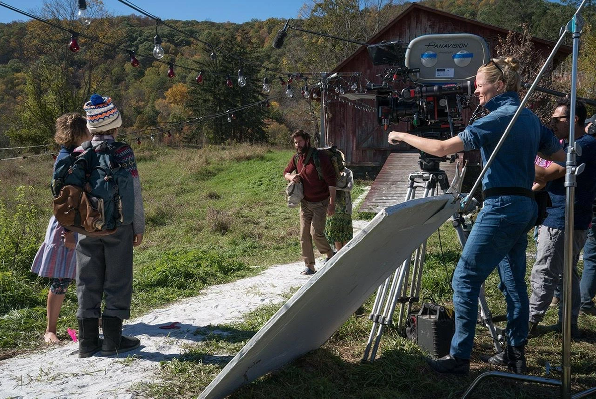 Фильм тихое место 2. Миллисент симмондс тихое место 2. Реган тихое место. Тихое место (джон красински, 2018). Ноа джуп в фильме тихое место.