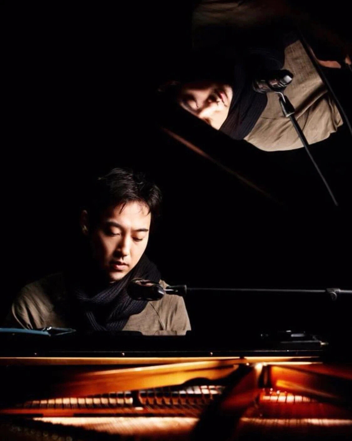 Piano yiruma. Yiruma корейский пианист. Юрима композитор корейский. Ирума пианист. Yiruma композитор.