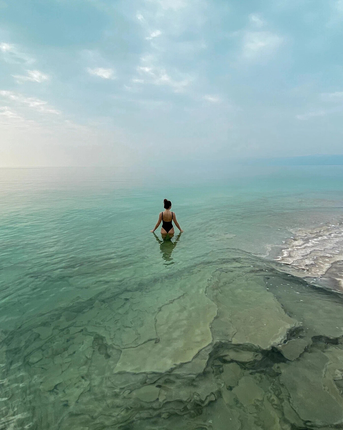 Мертвое море купание. Каррэн тим "Мертвое море". Мертвое море Хвалынск. Мертвое море Березовский.
