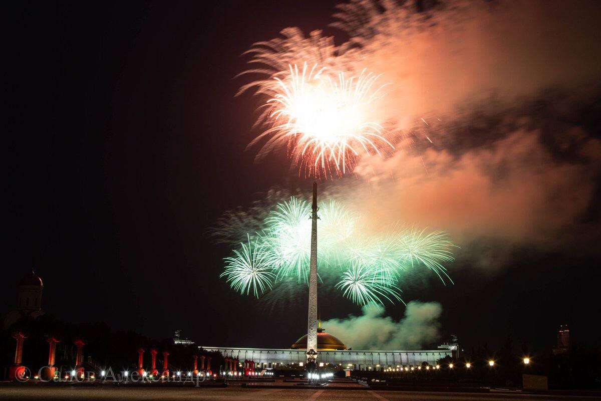 Салют в москве 23 февраля