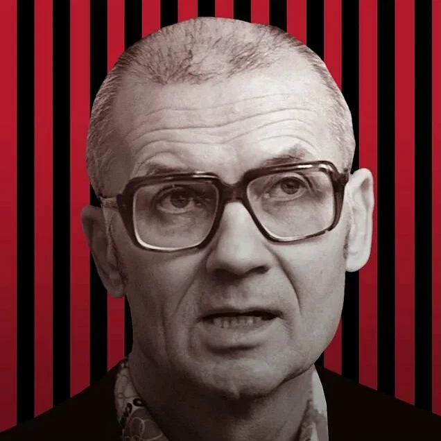 Фото маньяков в очках. Фото маньяков в очках. Фото маньяков в очках. Известные маньяки российские. Фото маньяков в очках.