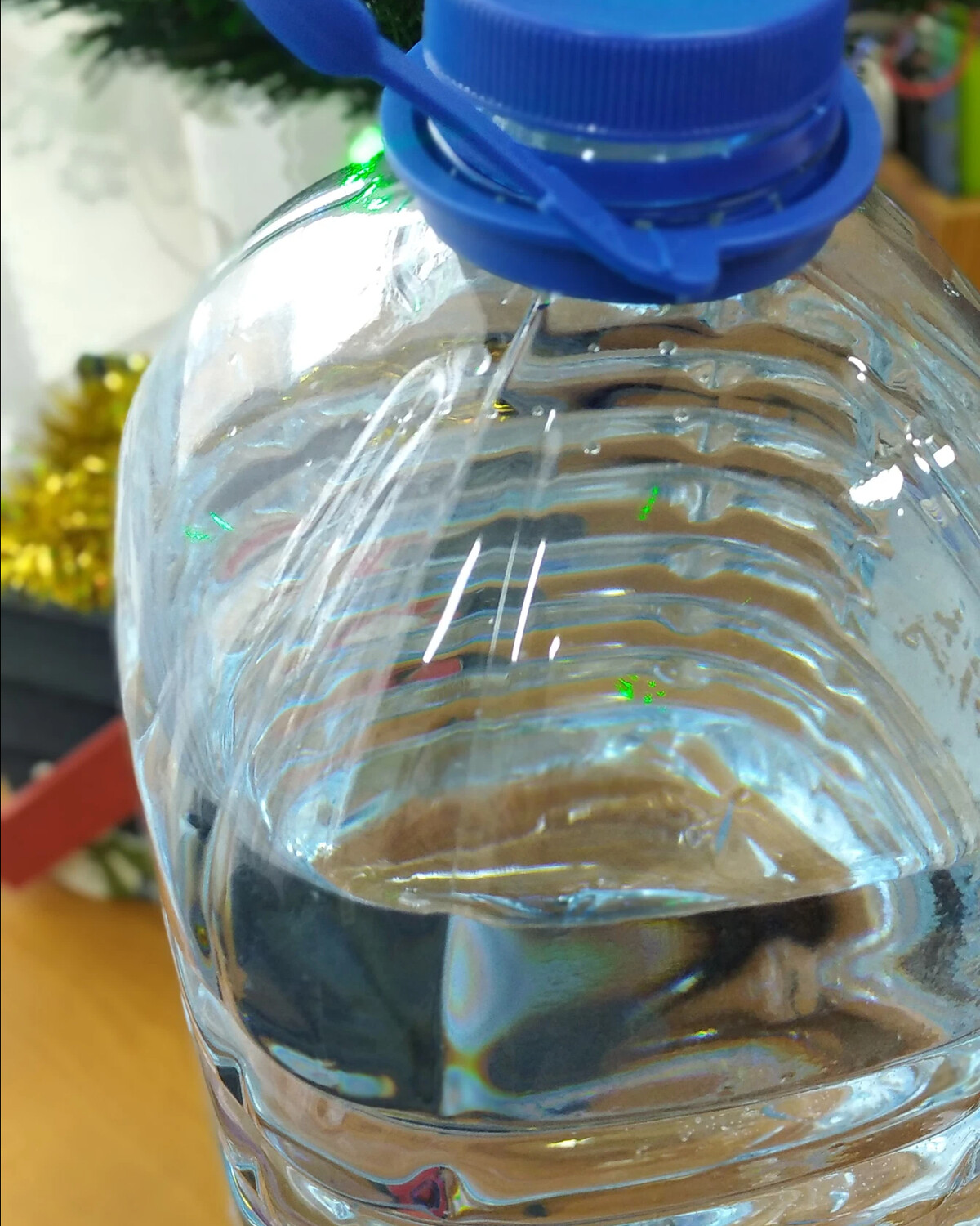 разница между богоявленской и крещенской водой