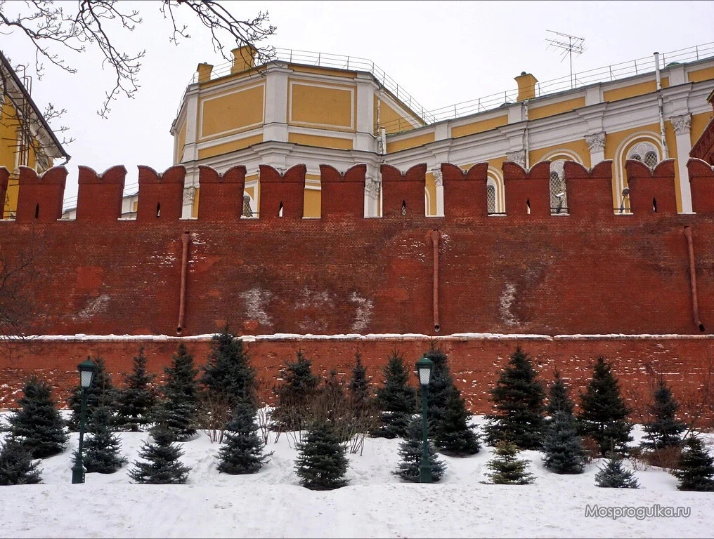 Кремль стена фото Автором "генерального" проекта укреплений Московского Кремля считается. Моспрогу
