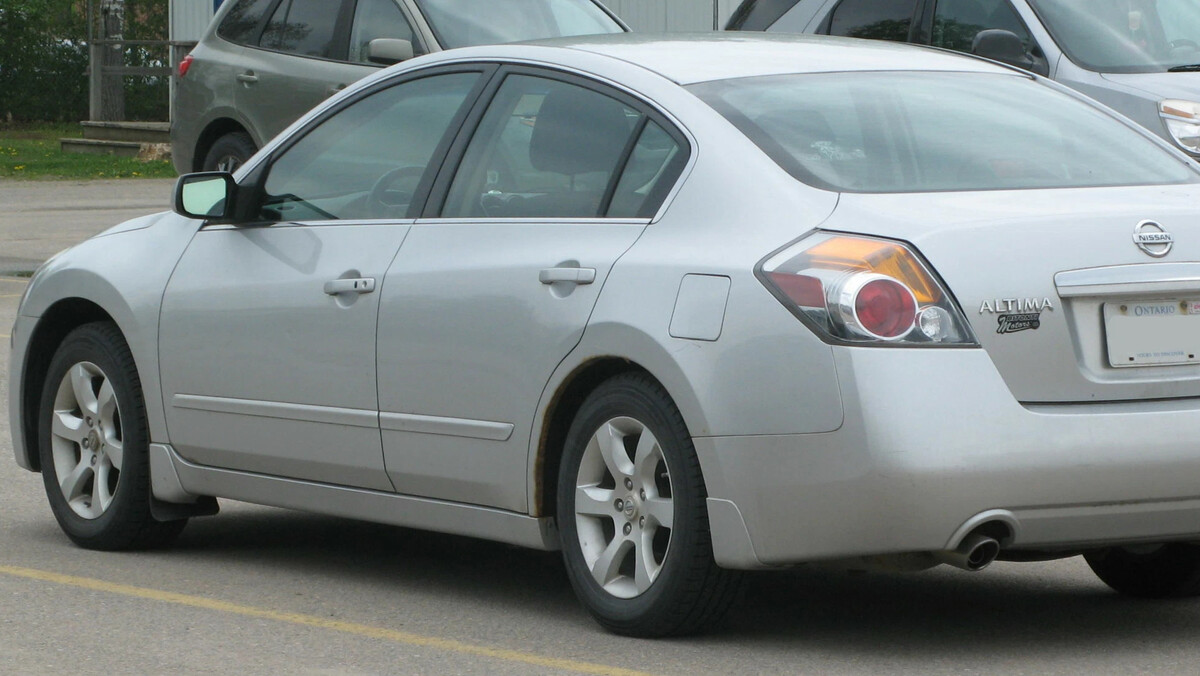 Nissan Altima l32 Coupe