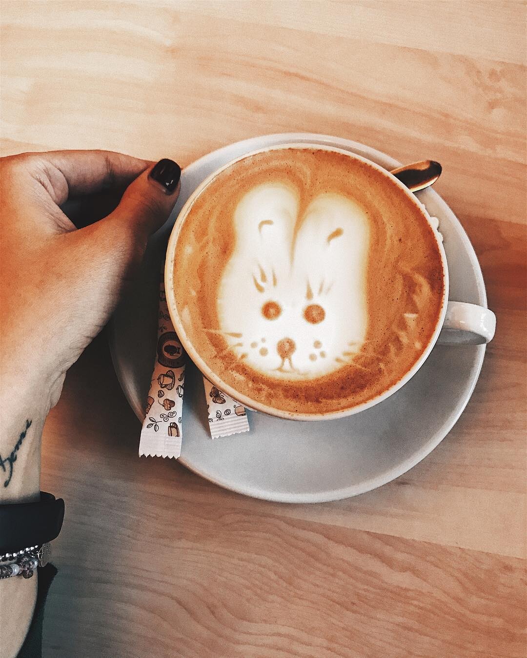 японские кофейные чашечки. капучино котик. котик с кофе. капучино. милые рисуночки кофе.