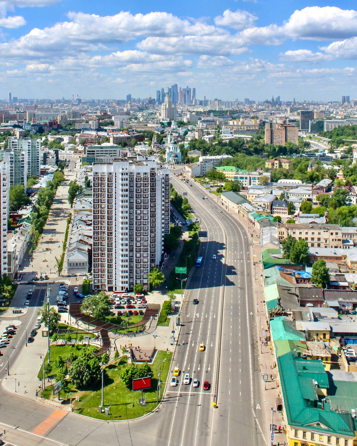 москва метро римская