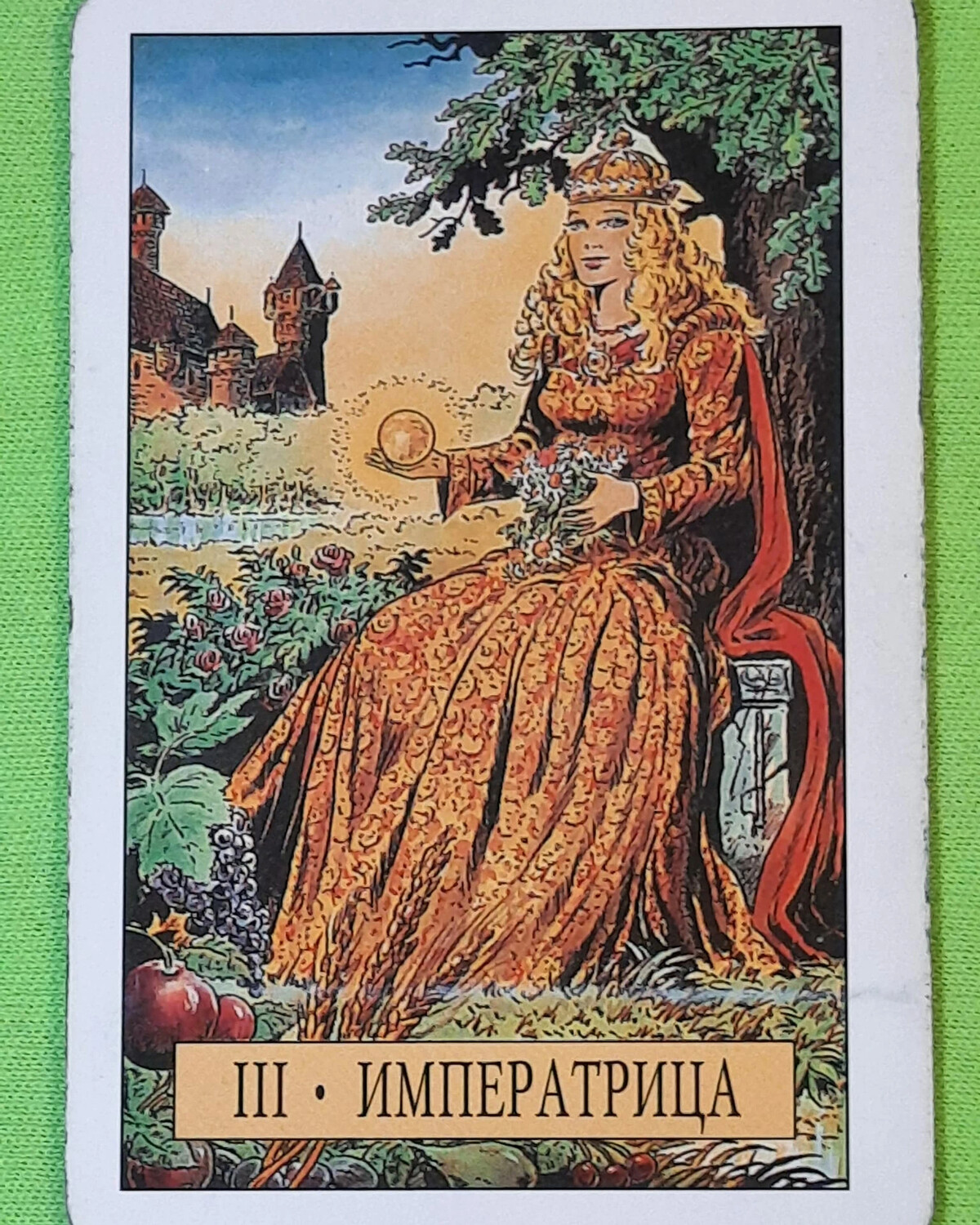 Аркан таро императрица на заставку телефона