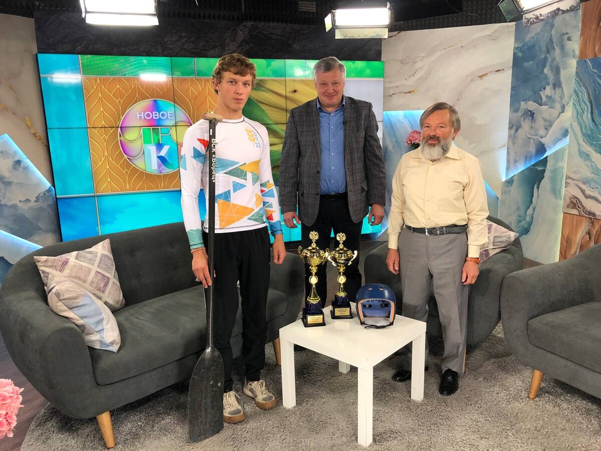Оепак 22 алтайский. Клуб директоров. Кибер спортсмены чемпионы в России. 60 Летние спортсмены. Студия спортивных новостей