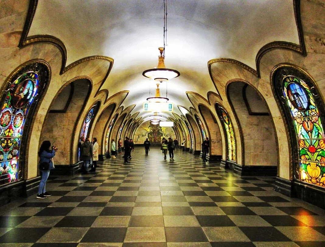 Новослободская станция метро москва