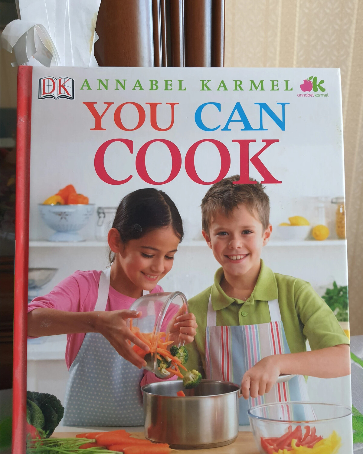 All can cook. Cooking book. can you cook. cook book cover kids. family kitchen cookbook.