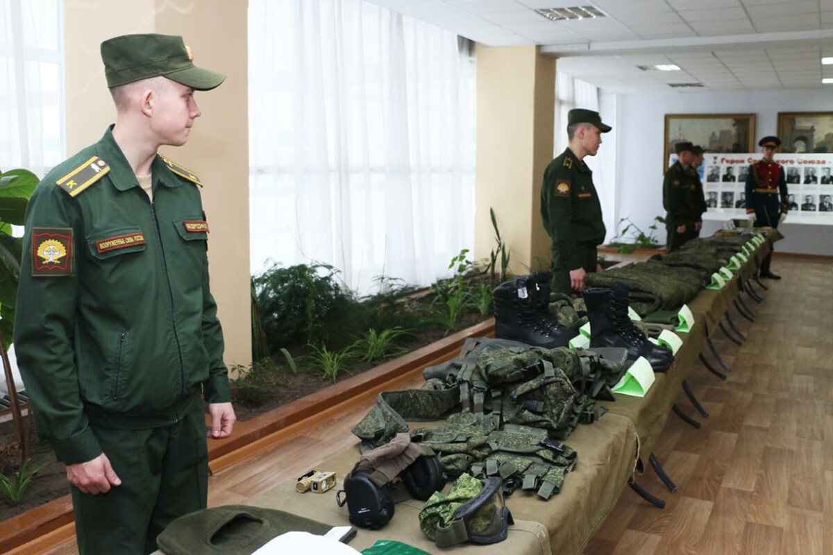 Вещевой склад воинской части фото