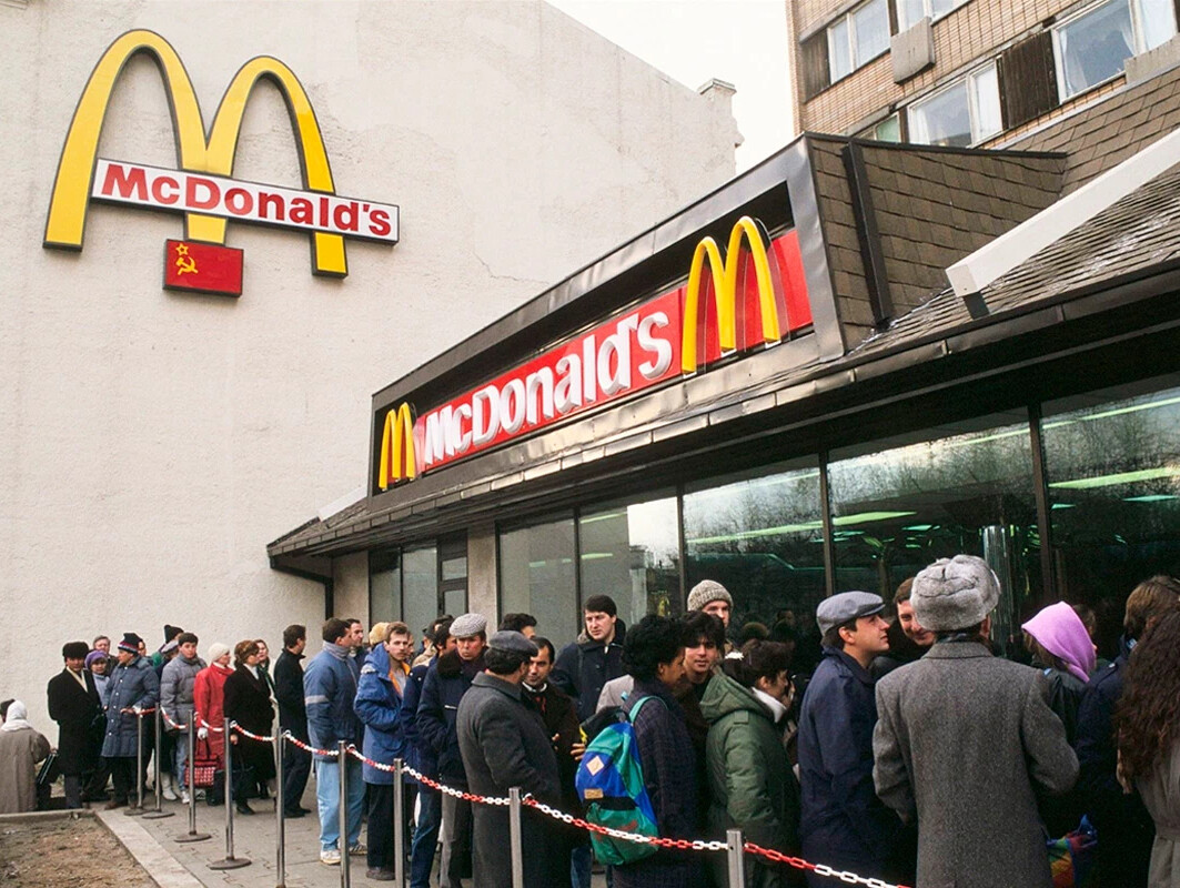 очередь в макдональдс в москве