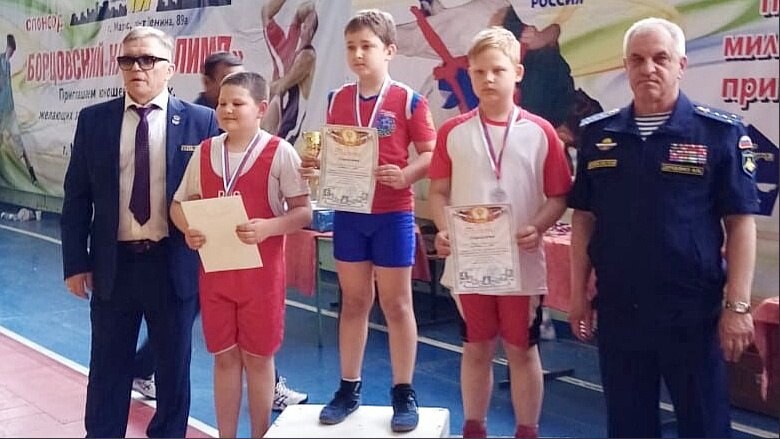 Спорт маркс. Узнаваемые спортсмены. Поздравляем спортсменов. Золотая медаль первенства России по греко-римской борьбе. Золотые медали Олимпийских игр по греко римской борьбе.