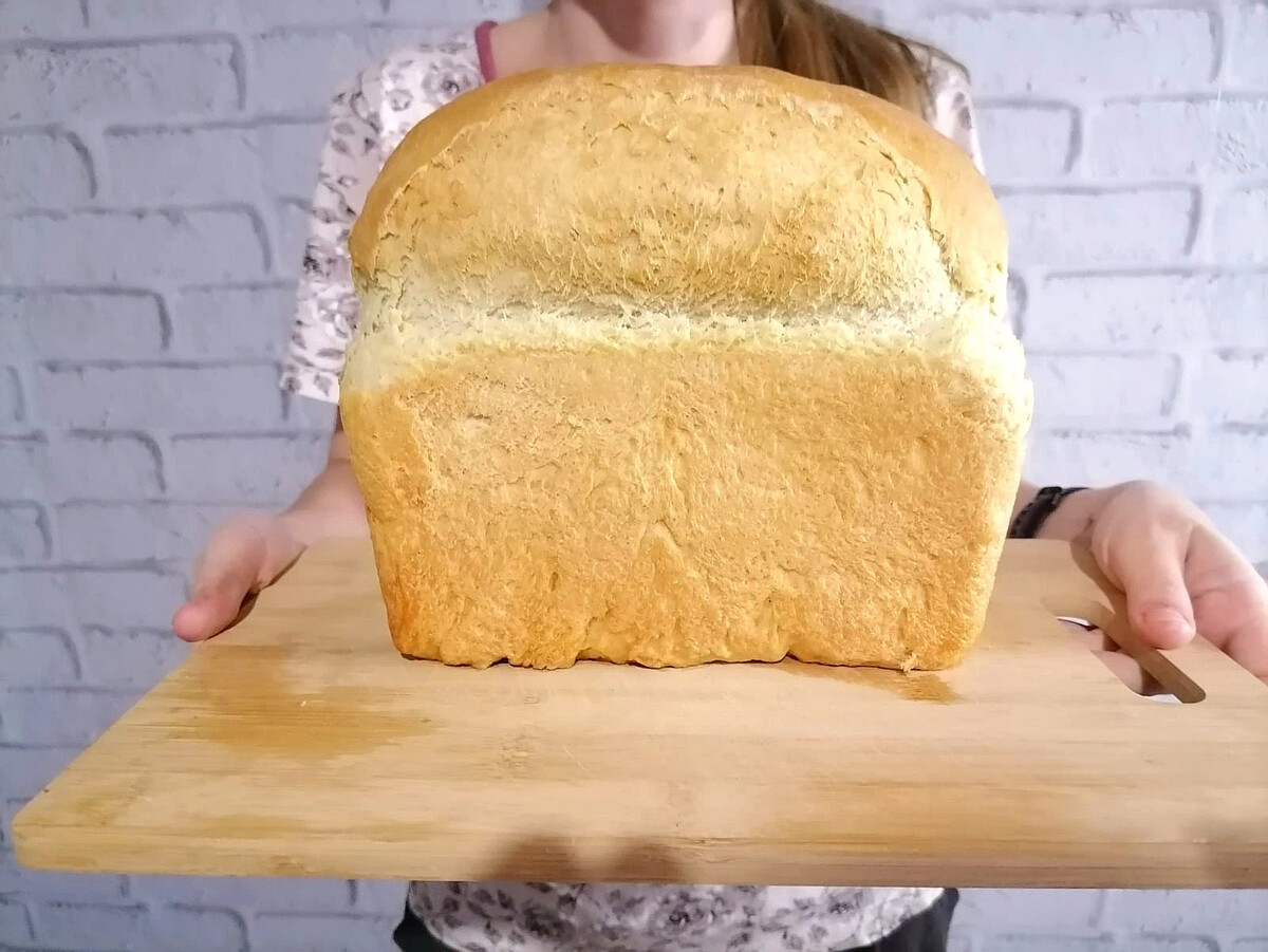 Книга печем хлеб. Печем сами. Ксюша печет хлеб. Картинки блондинка печет хлеб. Новомосковский печет хлеб.