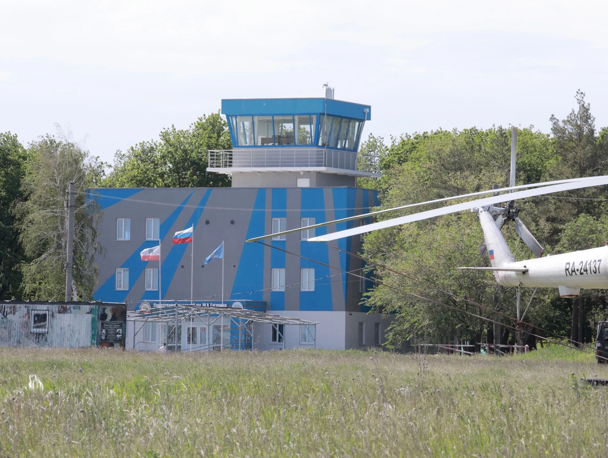 Аэродром саратовская. Аэроклуб Дубки имени Гагарина.