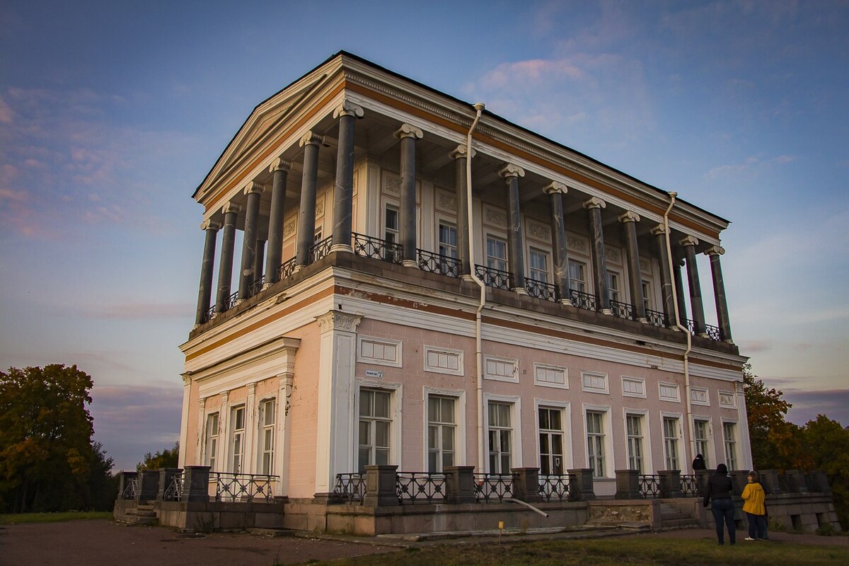 Бельведер в петергофе фото дворец внутри