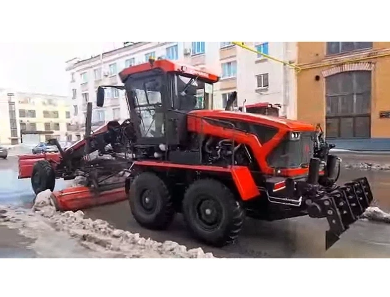 Автогрейдер кировец. Грейдер кировец 2022. Фото кирковщика. Фронтальный погрузчик кировец к-708пк7. Грейдер кировец к5 новый.