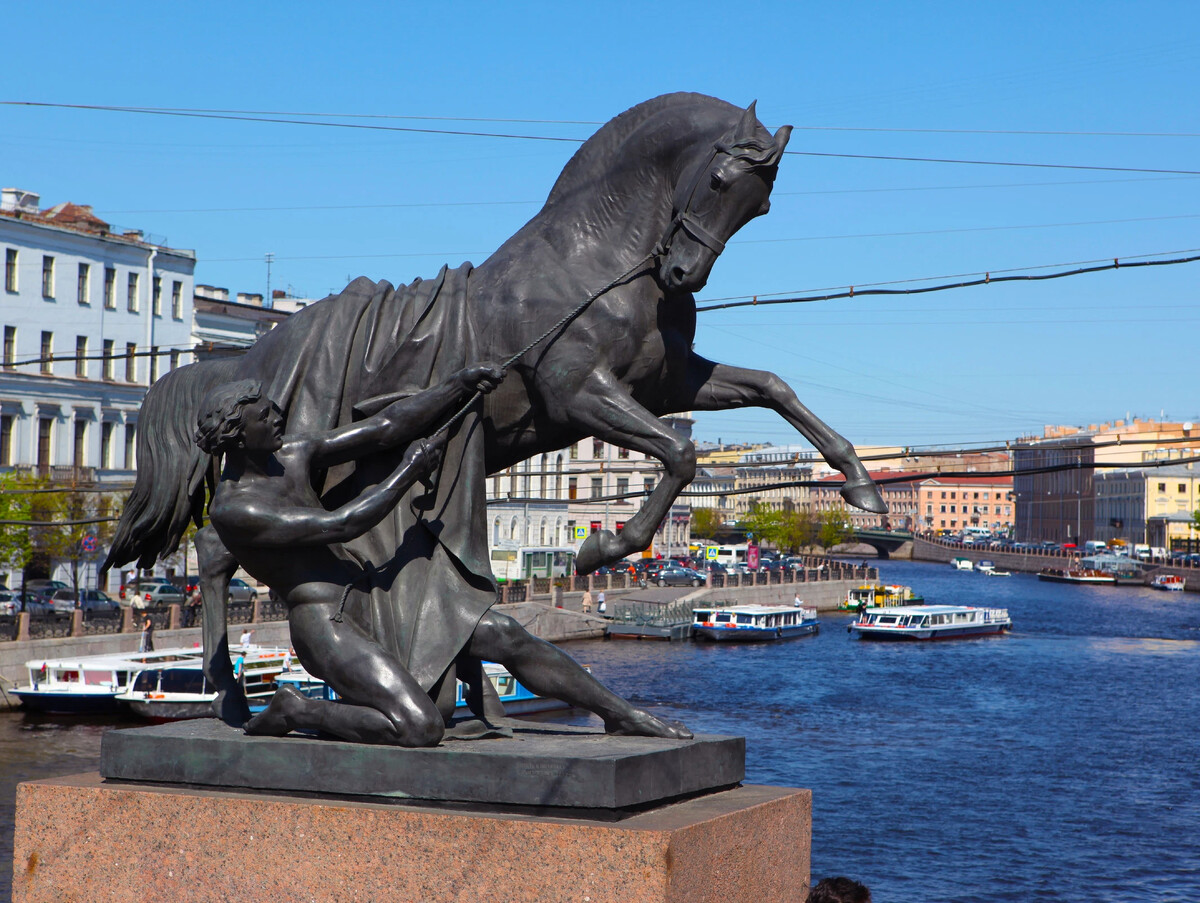 аничков мост кони в санкт петербурге
