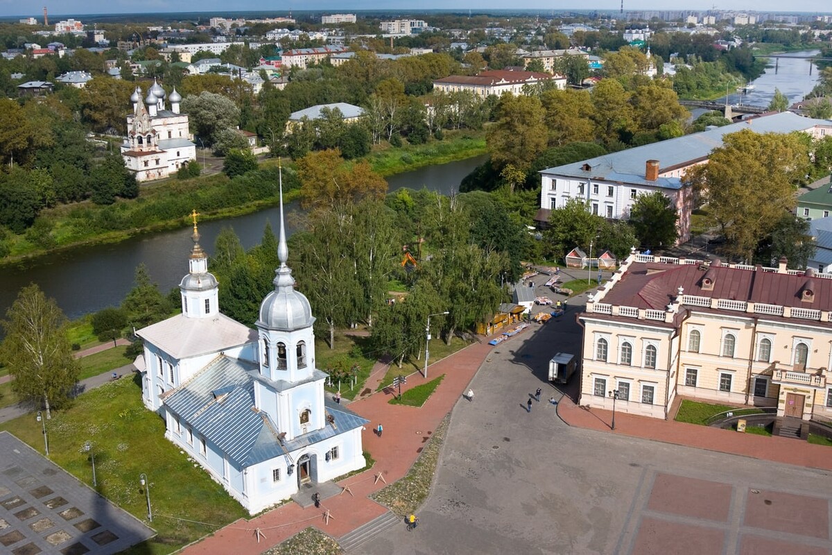 кремлевская площадь в вологде