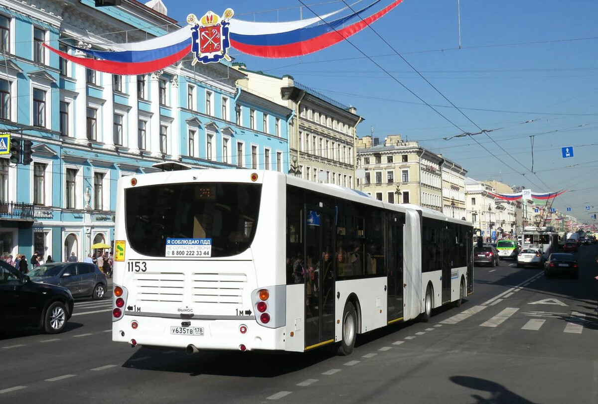 Автобусы в санкт петербурге до скольки. Пассажиравтотранс Санкт-Петербург. Городской транспорт. Автобус в Питере. Автобус 207.