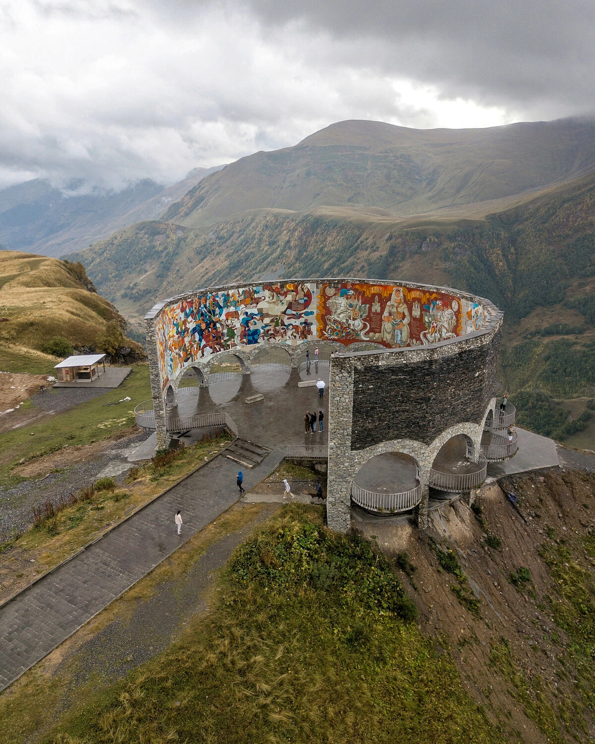 Kazbegi Грузия достопримечательности