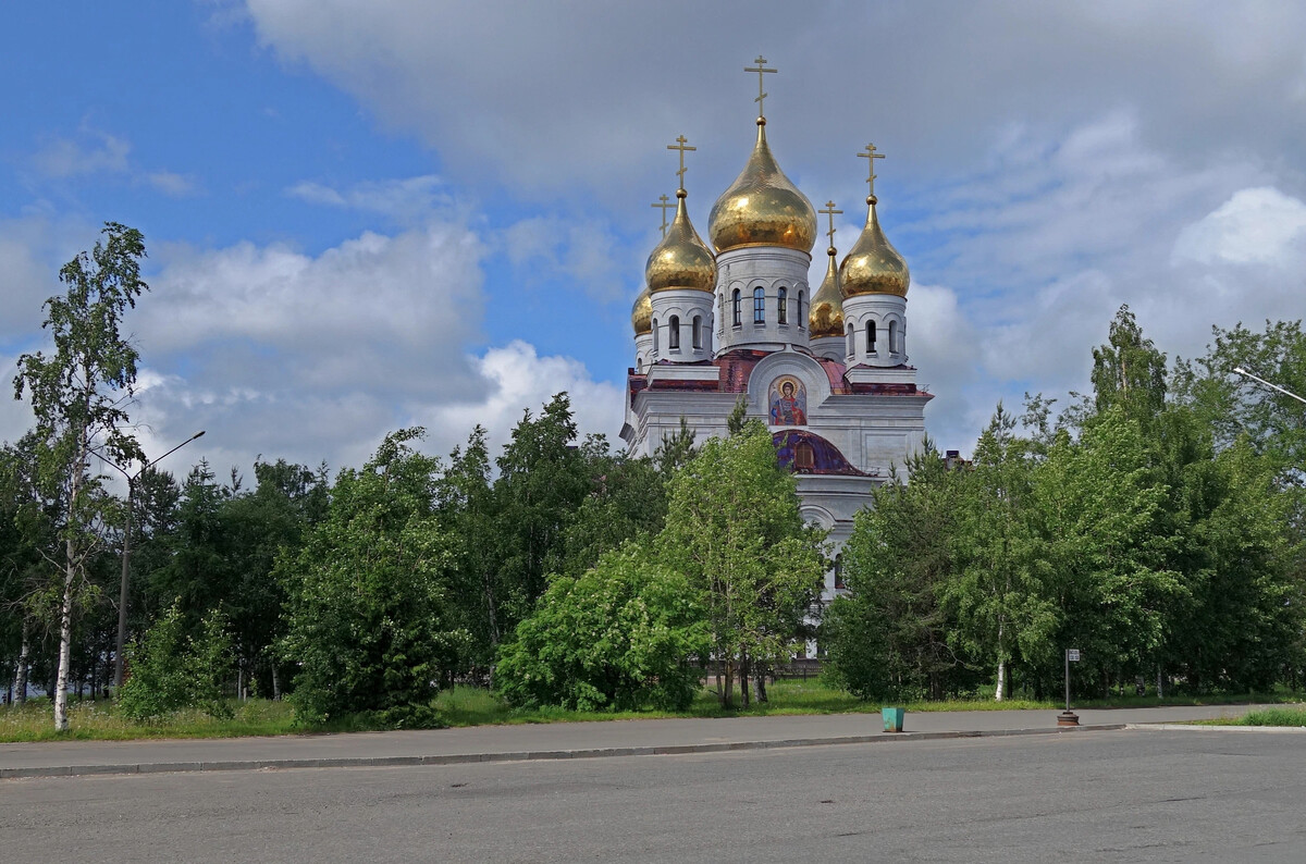 Михайло-архангельский кафедральный собор в архангельске автостоянка. Освящение храма в архангельске. Михаило архангельском кафедральном соборе. Собор архангельск михаило-архангельский кафедральный фото. Собор архангельск михаило-архангельский кафедральный фото.