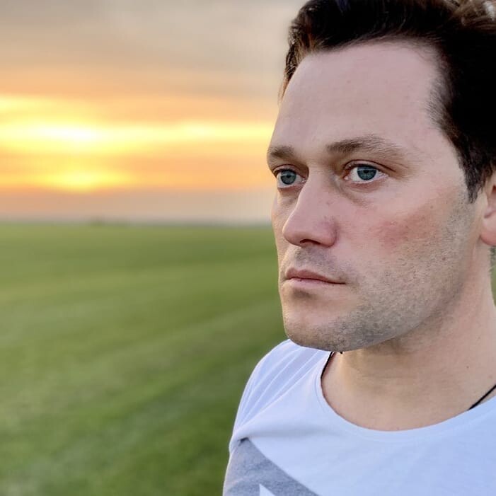 Сегодня на канале #тнт в #comedyclub новый номер от нашего дуэта #пышкож. Иван П