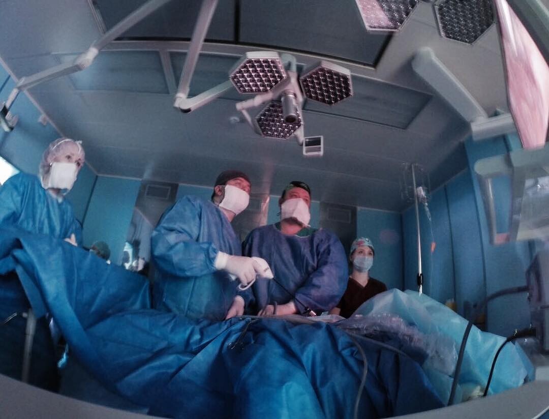 люди в больницах москвы